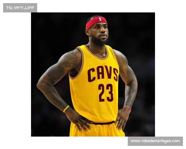 詹姆斯非人类身体素质让他有潜力打NFL 但能成功的NBA球员寥寥无几 詹姆斯非人类身体素质让他有潜力打NFL 但能成功的NBA球员寥寥无几