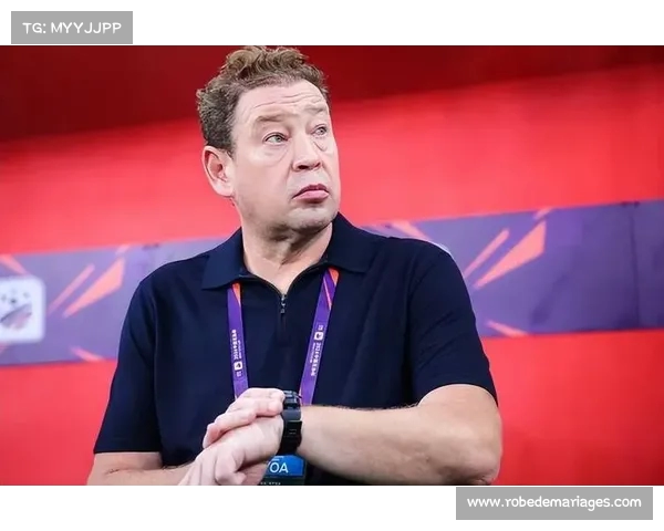 斯卢茨基谈积分榜:前几名差距微小目前考虑排名还为时过早 斯卢茨基谈积分榜:前几名差距微小目前考虑排名还为时过早